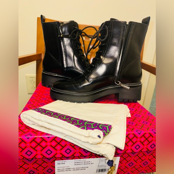 Tory Burch Miller Lug Sole Ankle Boot ***Excellent Condition*** - Picture 7 of 9